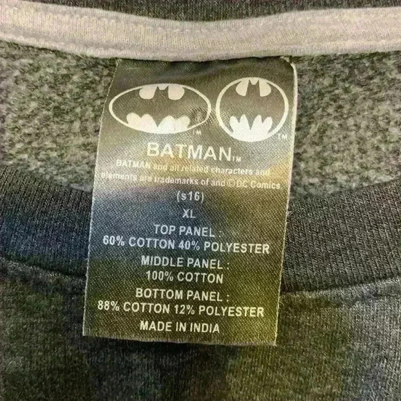 Batman crewneck sweatshirt sz kids XL superhero back to school fall winter - Picture 2 of 6